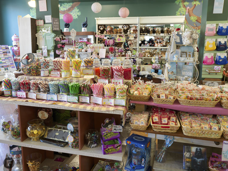 Confectioner: The Candy Factory